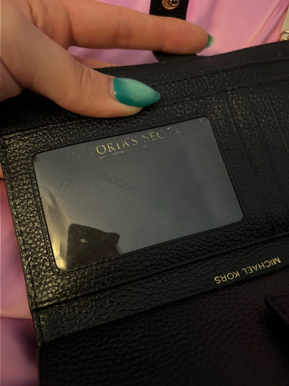 Michael Kors Wallet - Picture 11 of 11